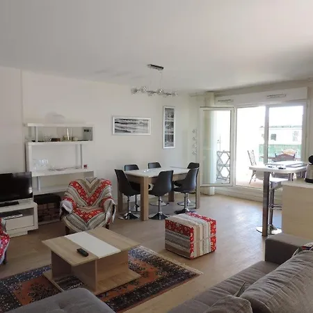 T3 Centre 4/6 Pers,terrasse Et Parking *